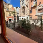 El 4 De La Calle Rojas